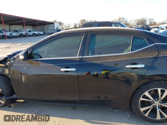 2016 Nissan Maxima Platinum z VIN 1N4AA6AP6GC430470, wystawiony jako IAAI lot #41390041 z przebiegiem 86 483 mil mil oraz . Historia ofert i sprzedaży dostępna na DreamBid. Obrazek 15.