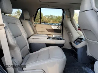 2020 Lincoln Navigator Reserve z VIN 5LMJJ2LT7LEL01805, wystawiony jako Copart lot #44339404 z przebiegiem 67 368 mil mil oraz . Historia ofert i sprzedaży dostępna na DreamBid. Obrazek 11.
