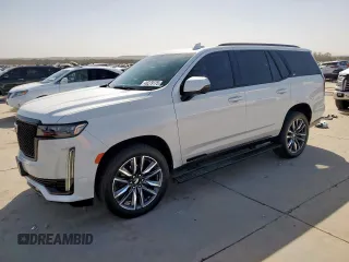 2021 Cadillac Escalade Sport z VIN 1GYS3EKL4MR261678, wystawiony jako Copart lot #49279175 z przebiegiem 61 057 mil mil oraz Czysty tytuł • Clean title. Historia ofert i sprzedaży dostępna na DreamBid. Obrazek 1.