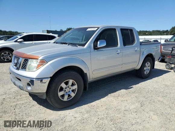 2005 Nissan Frontier LE z VIN 1N6AD07W95C443995, wystawiony jako Copart lot #61102285 z przebiegiem 248 740 mil mil oraz Czysty tytuł • Clean title. Historia ofert i sprzedaży dostępna na DreamBid. Obrazek 1.