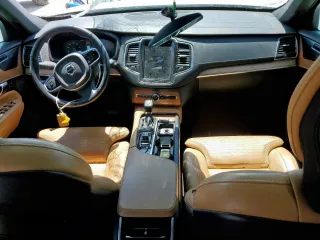 2019 Volvo XC90 Inscription z VIN YV4A22PL6K1457321, wystawiony jako Copart lot #58233225 z przebiegiem 77 356 mil mil oraz Szkoda całkowita • Salvage title. Historia ofert i sprzedaży dostępna na DreamBid. Obrazek 8.