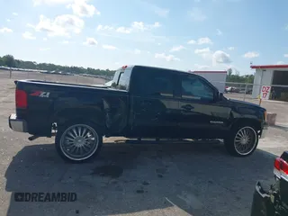 2011 GMC Sierra 1500 SLT с VIN 3GTP2WE37BG123629, выставлен на аукционе IAAI как лот 42327267 с пробегом Не указан миль и . История ставок и продаж доступна на DreamBid. Изображение 13.