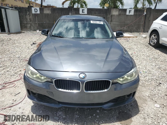 2014 BMW 3 Series 328i z VIN WBA3A5C50EP601354, wystawiony jako Copart lot #60981185 z przebiegiem 106 361 mil mil oraz Czysty tytuł • Clean title. Historia ofert i sprzedaży dostępna na DreamBid. Obrazek 5.