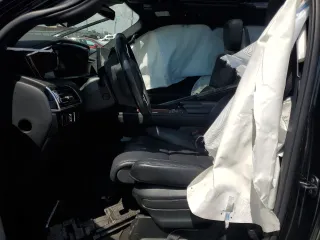 2023 Lincoln Navigator Reserve z VIN 5LMJJ3LG7PEL02726, wystawiony jako Copart lot #55732934 z przebiegiem Nie podano mil oraz Szkoda całkowita • Salvage title. Historia ofert i sprzedaży dostępna na DreamBid. Obrazek 7.