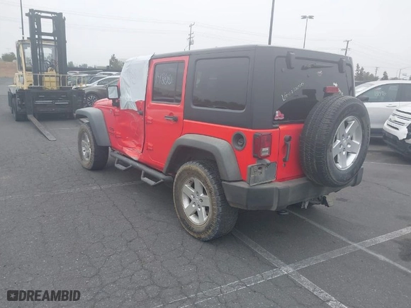 2013 Jeep Wrangler Unlimited Sport with VIN 1C4BJWDG2DL627383, listed as a IAAI auction lot 42014800 with 170,387 mi miles. Bid and sale history available at carsss.com. Image 3.