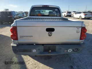 2008 Dodge Dakota Bighorn/Lonestar z VIN 1D7HE38K98S570161, wystawiony jako Copart lot #87035844 z przebiegiem 173 704 mil mil oraz Czysty tytuł • Clean title. Historia ofert i sprzedaży dostępna na DreamBid. Obrazek 6.