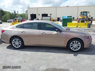 2018 Chevrolet Malibu LT with VIN 1G1ZD5ST1JF208525, listed as a IAAI auction lot 42055307 with 109,147 mi miles. Bid and sale history available at carsss.com. Image 13.