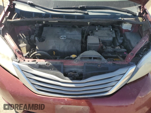 2012 Toyota Sienna XLE AAS z VIN 5TDYK3DC4CS242651, wystawiony jako Copart lot #53980615 z przebiegiem 170 805 mil mil oraz Szkoda całkowita • Salvage title. Historia ofert i sprzedaży dostępna na DreamBid. Obrazek 12.