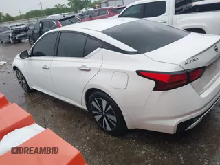 2019 Nissan Altima SV with VIN 1N4BL4DVXKC214904, listed as a IAAI auction lot 42162093 with 294,733 mi miles and . Bid and sale history available at DreamBid. Image 3.