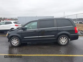 2014 Chrysler Town & Country Touring with VIN 2C4RC1BG6ER438646, listed as a IAAI auction lot 41535122 with 139,866 mi miles. Bid and sale history available at carsss.com. Image 14.