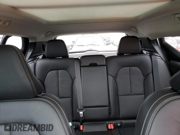 2023 Volvo XC40 Ultimate Dark Theme z VIN YV4L12UX2P2098537, wystawiony jako Copart lot #82546974 z przebiegiem 5 477 mil mil oraz Szkoda całkowita • Salvage title. Historia ofert i sprzedaży dostępna na DreamBid. Obrazek 10.