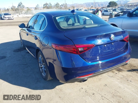 2018 Alfa Romeo Giulia with VIN ZARFAEBN1J7592164, listed as a IAAI auction lot 41411043 with 26,943 mi miles. Bid and sale history available at carsss.com. Image 3.