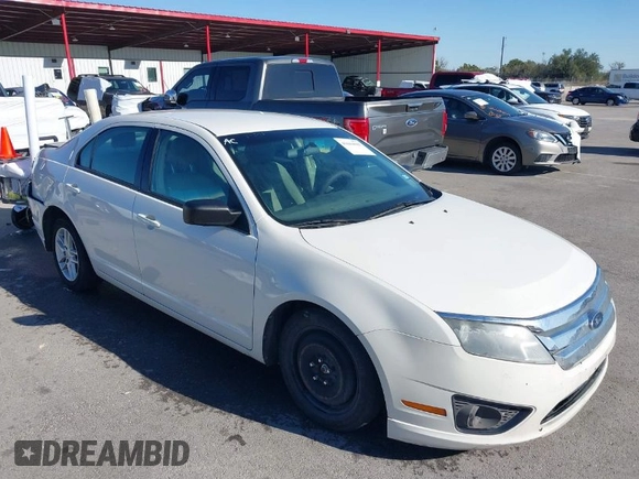 2012 Ford Fusion S with VIN 3FAHP0GA7CR364584, listed as a IAAI auction lot 41664045 with 185,895 mi miles. Bid and sale history available at carsss.com. Image 1.