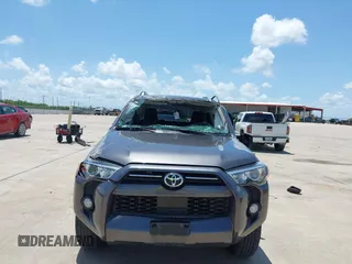 2020 Toyota 4Runner SR5 with VIN JTEZU5JR7L5224133, listed as a IAAI auction lot 42454918 with 116,014 mi miles and . Bid and sale history available at DreamBid. Image 12.
