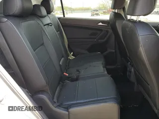 2018 Volkswagen Tiguan SEL z VIN 3VV3B7AXXJM214182, wystawiony jako Copart lot #53783515 z przebiegiem 117 466 mil mil oraz Szkoda całkowita • Salvage title. Historia ofert i sprzedaży dostępna na DreamBid. Obrazek 11.