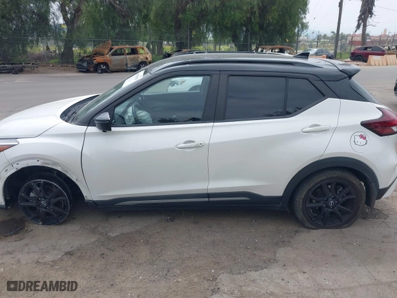 2022 Nissan Kicks SR with VIN 3N1CP5DV8NL484704, listed as a IAAI auction lot 41882050 with 70,535 mi miles. Bid and sale history available at carsss.com. Image 15.