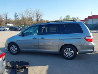 2007 Honda Odyssey EX-L with VIN 5FNRL387X7B140294, listed as a IAAI auction lot 41995795 with 202,934 mi miles. Bid and sale history available at carsss.com. Image 14.