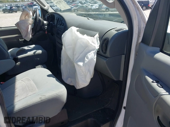 2006 Ford Econoline Passenger XL with VIN 1FBSS31L36DA88609, listed as a IAAI auction lot 41817356 with 45,454 mi miles and . Bid and sale history available at DreamBid. Image 5.