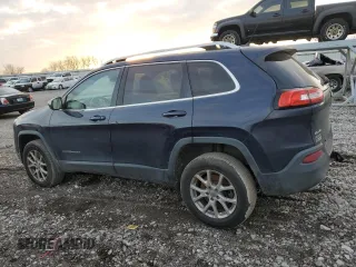 2015 Jeep Cherokee Latitude with VIN 1C4PJMCS8FW682275, listed as a Copart auction lot 85960144 with 139,509 mi miles and Salvage Title. Bid and sale history available at DreamBid. Image 2.