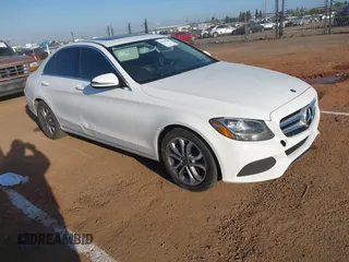 2018 Mercedes-Benz C 300 z VIN 55SWF4JB0JU253076, wystawiony jako IAAI lot #41890485 z przebiegiem 132 147 mil mil oraz . Historia ofert i sprzedaży dostępna na DreamBid. Obrazek 1.
