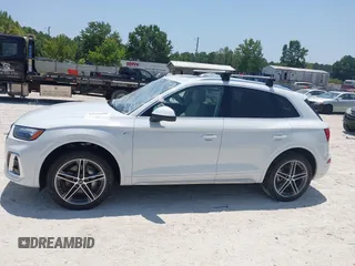 2023 Audi Q5 S line Premium Plus с VIN WA1E2AFY3P2087775, выставлен на аукционе IAAI как лот 42566888 с пробегом 10 456 миль миль и . История ставок и продаж доступна на DreamBid. Изображение 14.