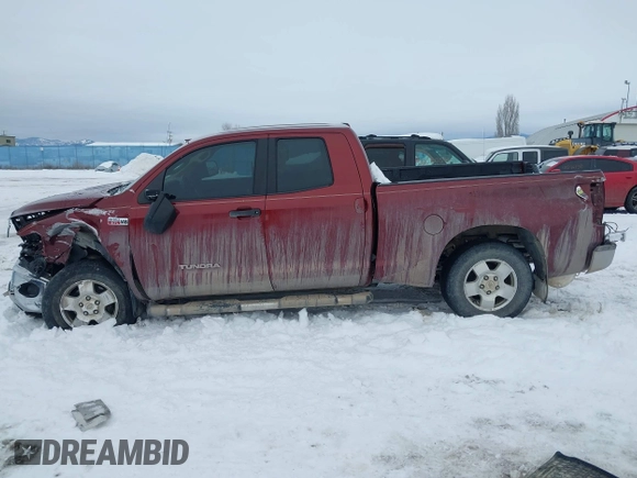 2010 Toyota Tundra z VIN 5TFUW5F17AX096876, wystawiony jako IAAI lot #41583521 z przebiegiem 118 084 mil mil oraz . Historia ofert i sprzedaży dostępna na DreamBid. Obrazek 14.