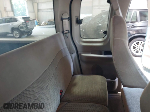 2000 Ford F-150 XL with VIN 1FTRX17L7YNA66620, listed as a IAAI auction lot 42622639 with Not provided miles and . Bid and sale history available at DreamBid. Image 8.
