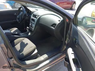 2010 Chevrolet Malibu LT w/1LT with VIN 1G1ZC5EB2AF240373, listed as a IAAI auction lot 42057292 with 300,191 mi miles. Bid and sale history available at carsss.com. Image 5.