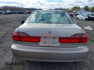 2000 Honda Accord EX z VIN 1HGCG6672YA069215, wystawiony jako IAAI lot #41508330 z przebiegiem 138 721 mil mil oraz . Historia ofert i sprzedaży dostępna na DreamBid. Obrazek 16.