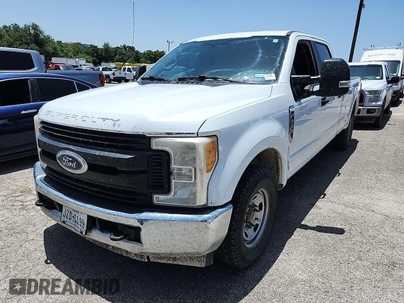 2017 Ford F-250 XL z VIN 1FT7W2A61HEE31327, wystawiony jako IAAI lot #42844723 z przebiegiem 233 412 mil mil oraz . Historia ofert i sprzedaży dostępna na DreamBid. Obrazek 32.