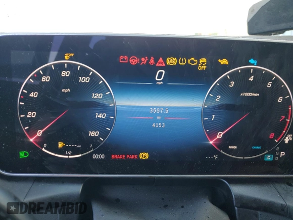2024 Mercedes-Benz GLC 300 z VIN W1NKM4HB9RF220458, wystawiony jako Copart lot #50275635 z przebiegiem 4 153 mil mil oraz Szkoda całkowita • Salvage title. Historia ofert i sprzedaży dostępna na DreamBid. Obrazek 9.