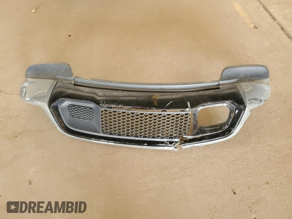 2020 Jeep Grand Cherokee Altitude z VIN 1C4RJEAGXLC405024, wystawiony jako Copart lot #58536155 z przebiegiem 67 441 mil mil oraz Szkoda całkowita • Salvage title. Historia ofert i sprzedaży dostępna na DreamBid. Obrazek 12.