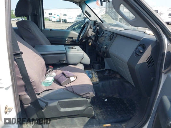 2016 Ford F-250 Lariat with VIN 1FT7W2BT4GEB62761, listed as a IAAI auction lot 42350809 with 261,475 mi miles and . Bid and sale history available at DreamBid. Image 5.