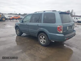 2008 Honda Pilot EX-L with VIN 5FNYF18788B005226, listed as a IAAI auction lot 41716321 with 285,622 mi miles. Bid and sale history available at carsss.com. Image 3.