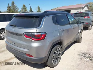 2021 Jeep Compass Limited z VIN 3C4NJDCBXMT541427, wystawiony jako IAAI lot #42220286 z przebiegiem 45 899 mil mil oraz . Historia ofert i sprzedaży dostępna na DreamBid. Obrazek 4.