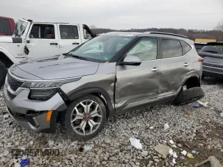 2021 Kia Seltos SX with VIN KNDETCA28M7156315, listed as a Copart auction lot 84033414 with 41,468 mi miles and Salvage Title. Bid and sale history available at carsss.com. Image 1.