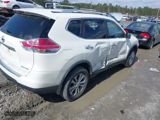 2016 Nissan Rogue S with VIN JN8AT2MV5GW141929, listed as a IAAI auction lot 41585948 with 105,464 mi miles. Bid and sale history available at carsss.com. Image 4.