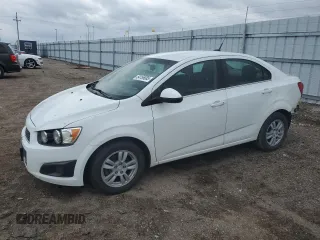 2014 Chevrolet Sonic LT z VIN 1G1JC5SH1E4168945, wystawiony jako Copart lot #54156085 z przebiegiem 121 906 mil mil oraz Szkoda całkowita • Salvage title. Historia ofert i sprzedaży dostępna na DreamBid. Obrazek 1.