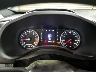 2020 Jeep Renegade Sport with VIN ZACNJAA1XLPM05908, listed as a Copart auction lot 45150655 with 23,746 mi miles and Clean Title. Bid and sale history available at carsss.com. Image 9.