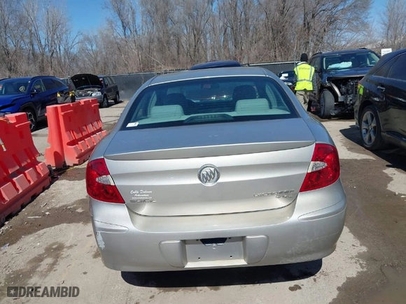 2007 Buick LaCrosse CXL with VIN 2G4WD552071159133, listed as a IAAI auction lot 41754189 with NaN miles. Bid and sale history available at carsss.com. Image 17.