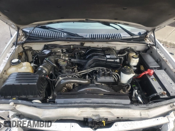 2005 Ford Explorer z VIN 1FMDU75K05UA44083, wystawiony jako Copart lot #81727664 z przebiegiem 236 912 mil mil oraz Nie do naprawy • Non repairable. Historia ofert i sprzedaży dostępna na DreamBid. Obrazek 12.