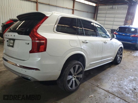 2021 Volvo XC90 Inscription with VIN YV4A22PLXM1767880, listed as a Copart auction lot 43583595 with 87,043 mi miles and Salvage title. Bid and sale history available at DreamBid. Image 3.