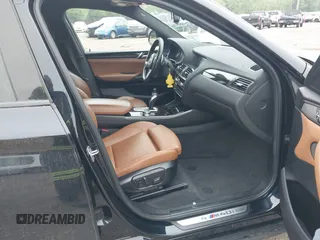 2017 BMW X4 M40i z VIN 5UXXW7C58H0U25635, wystawiony jako IAAI lot #42222381 z przebiegiem 95 307 mil mil oraz . Historia ofert i sprzedaży dostępna na DreamBid. Obrazek 5.