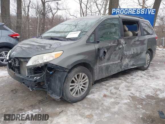 2012 Toyota Sienna XLE AAS with VIN 5TDYK3DCXCS206978, listed as a IAAI auction lot 41374061 with 307,827 mi miles and . Bid and sale history available at DreamBid. Image 18.