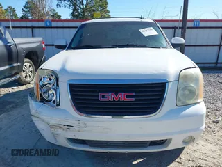 2011 GMC Yukon SLE with VIN 1GKS1AE01BR357646, listed as a IAAI auction lot 41352588 with 193,225 mi miles. Bid and sale history available at carsss.com. Image 12.