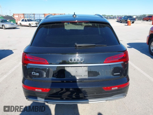 2021 Audi Q5 Premium z VIN WA1AAAFY9M2076387, wystawiony jako IAAI lot #42303925 z przebiegiem 46 954 mil mil oraz . Historia ofert i sprzedaży dostępna na DreamBid. Obrazek 16.