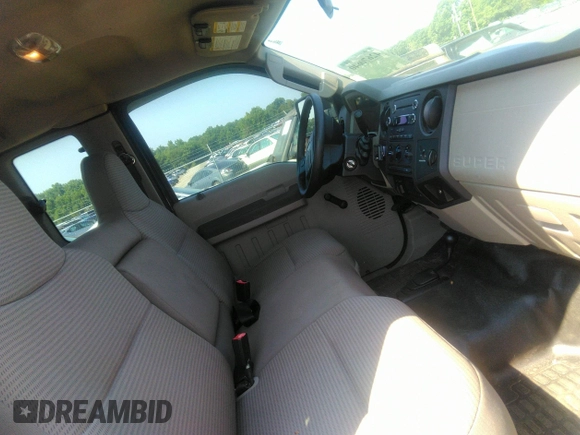 2010 Ford F-250 XL with VIN 1FTSX2BR2AEB33052, listed as a IAAI auction lot 42670640 with 197,585 mi miles and . Bid and sale history available at DreamBid. Image 5.