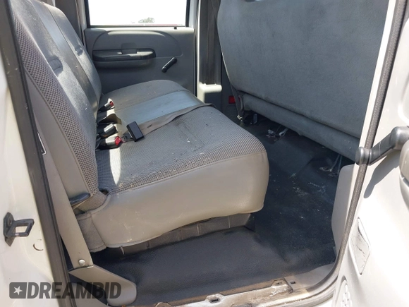 2003 Ford F-350 XL with VIN 1FTSW30S43EA99116, listed as a IAAI auction lot 42199832 with 143,694 mi miles and . Bid and sale history available at DreamBid. Image 8.
