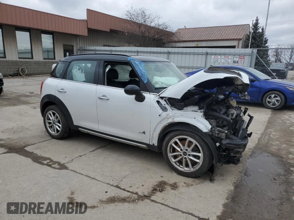 2015 MINI Countryman S with VIN WMWZC5C54FWP45274, listed as a Copart auction lot 47877695 with Not Provided miles and Salvage Title. Bid and sale history available at DreamBid. Image 4.