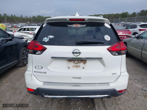 2017 Nissan Rogue SL with VIN 5N1AT2MT1HC752985, listed as a IAAI auction lot 41246428 with 140,101 mi miles. Bid and sale history available at carsss.com. Image 16.